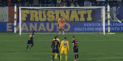 迈阿密国际4-0辛辛那提晋级四强，梅西助攻戴帽+头球破门，阿连德双响