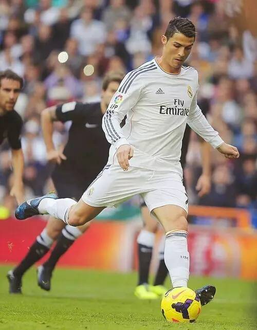 海港成立20周年！徐根宝致辞：俱乐部成绩首先要感谢球迷（海港成立二十周年，徐根宝致辞：俱乐部成绩首功在球迷）